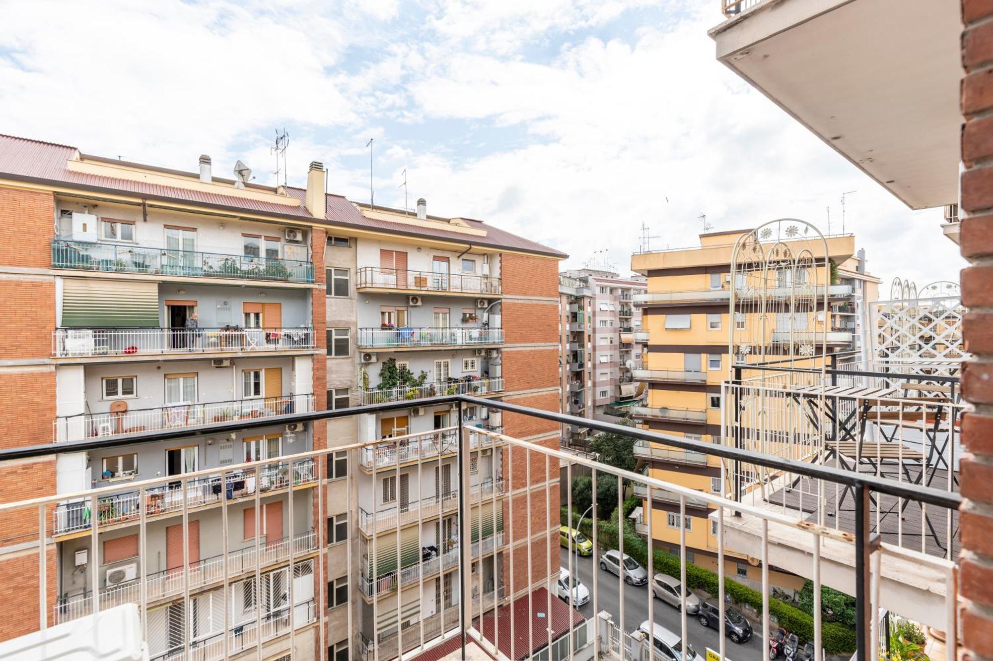 Bnb Drive In, Rome